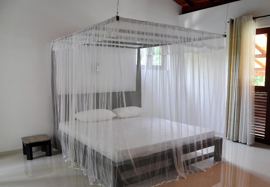 Harris Villa Hikkaduwa Room photo
