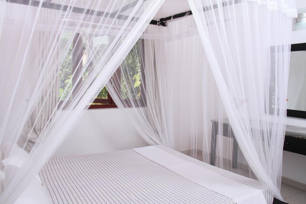 Harris Villa Hikkaduwa Room photo