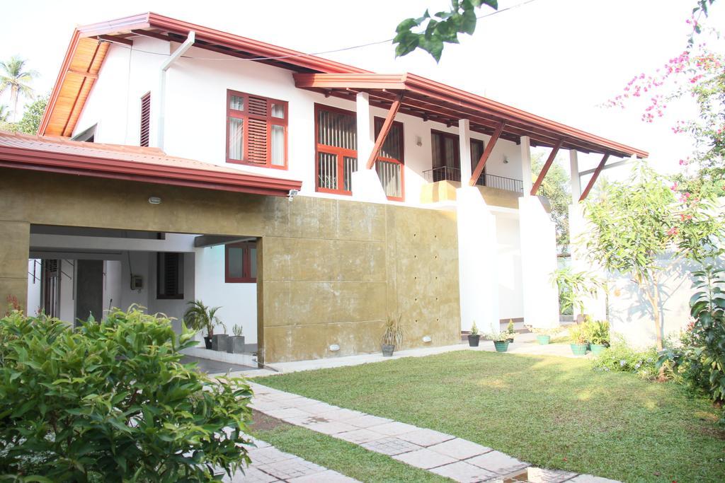 Harris Villa Hikkaduwa Room photo